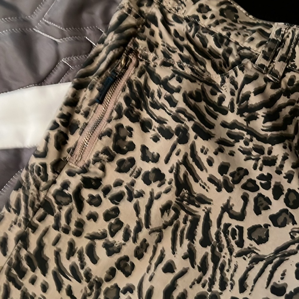 Democracy Leopard print skinny jeans.. - Picture 2 of 5
